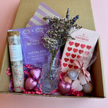 Load image into Gallery viewer, Lilac Lovers Gift Box