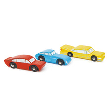 Load image into Gallery viewer, Set Of 3 Wooden Retro Cars